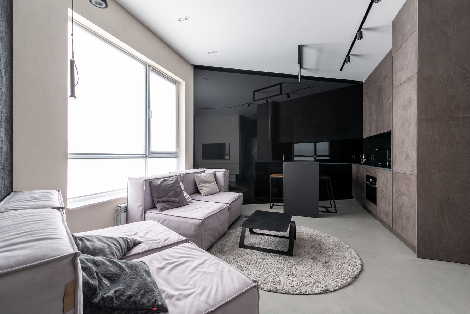Helles Wohnzimmer als Motiv des Immobilienflyers